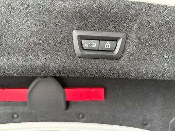 BMW 330iLimousine M Sport Lase Navi Leder DAB PDC