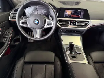 BMW 330iLimousine M Sport Lase Navi Leder DAB PDC