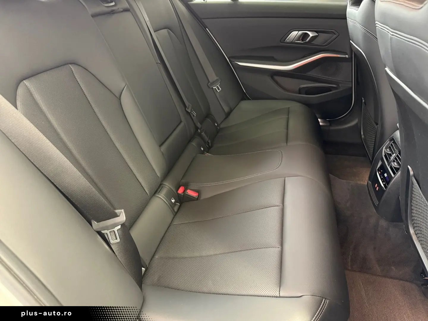 BMW 330iLimousine M Sport Lase Navi Leder DAB PDC