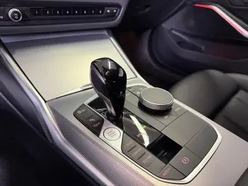 BMW 330iLimousine M Sport Lase Navi Leder DAB PDC