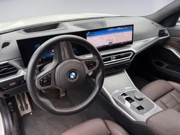 BMW 330i Limousine MSport LED Curved Hifi RFK Ambien