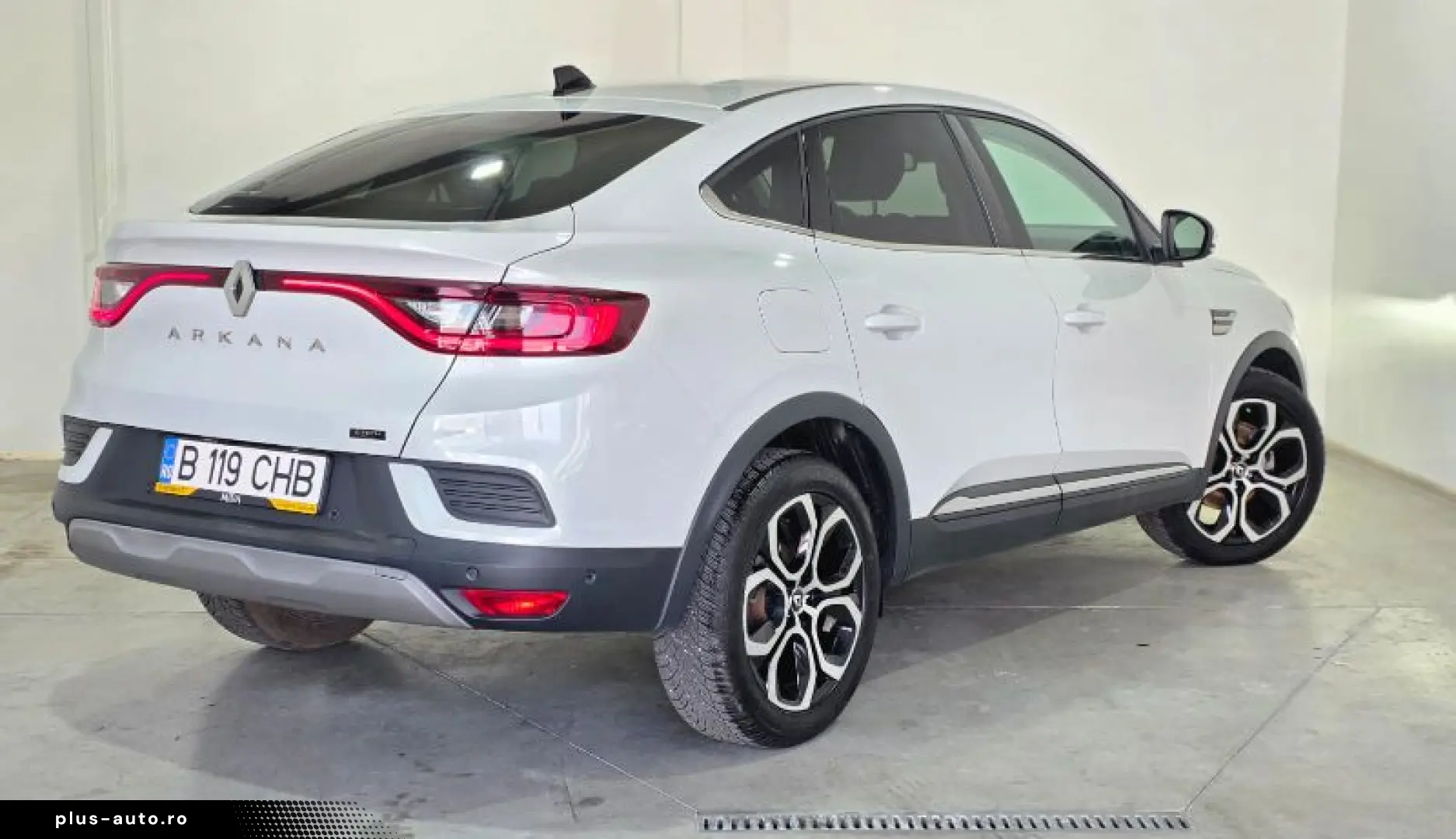 RENAULT ARKANA 1.6 E-Tech 145 techno