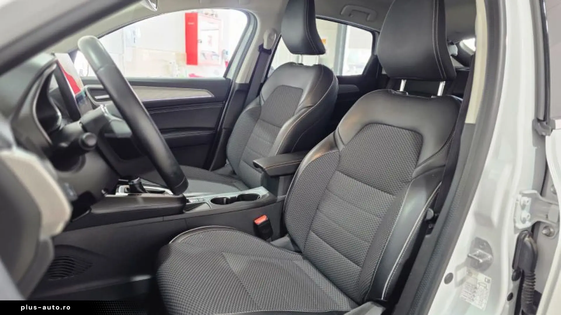 RENAULT ARKANA 1.6 E-Tech 145 techno