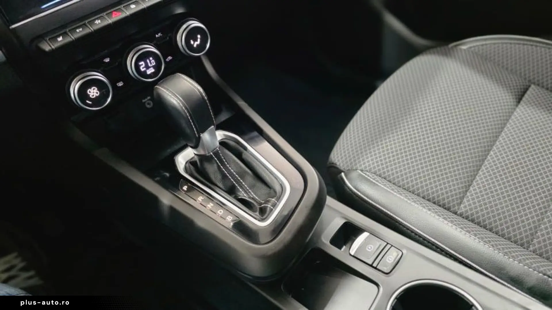 RENAULT ARKANA 1.6 E-Tech 145 techno