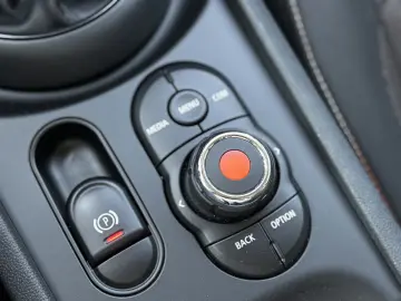 Mini Clubman One Essential Trim