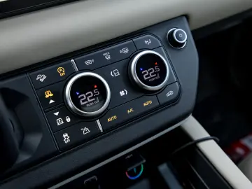 Land Rover Defender 110 XS Edition