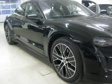 PORSCHE Taycan schw schw  per.batt 20  kamera