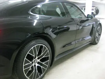 PORSCHE Taycan schw schw  per.batt 20  kamera