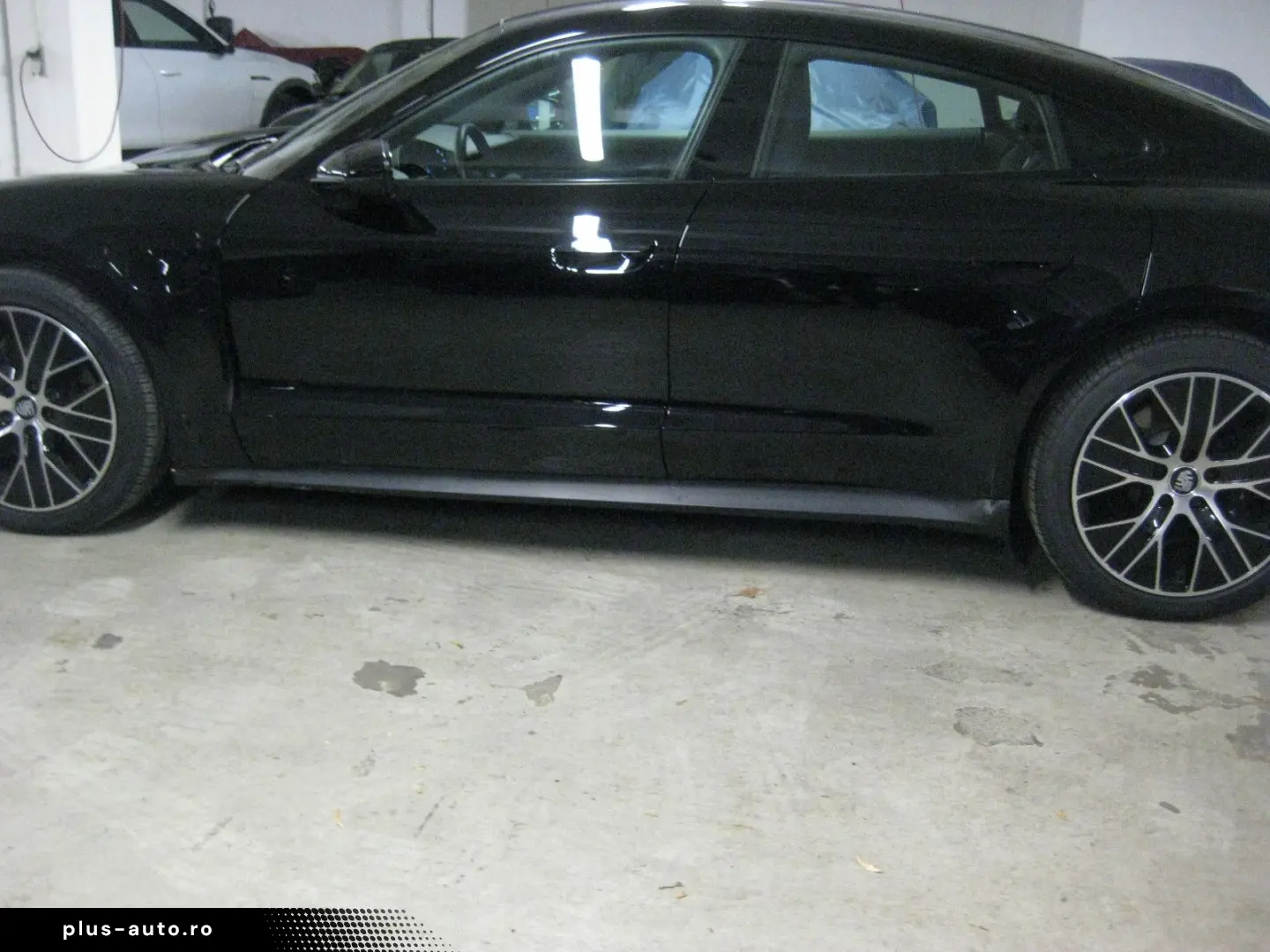 PORSCHE Taycan schw schw  per.batt 20  kamera