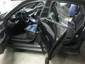 PORSCHE Taycan schw schw  per.batt 20  kamera