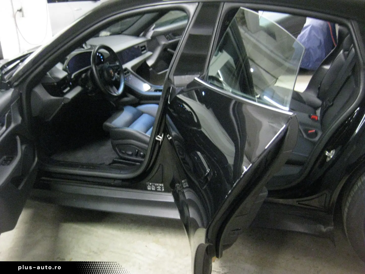 PORSCHE Taycan schw schw  per.batt 20  kamera