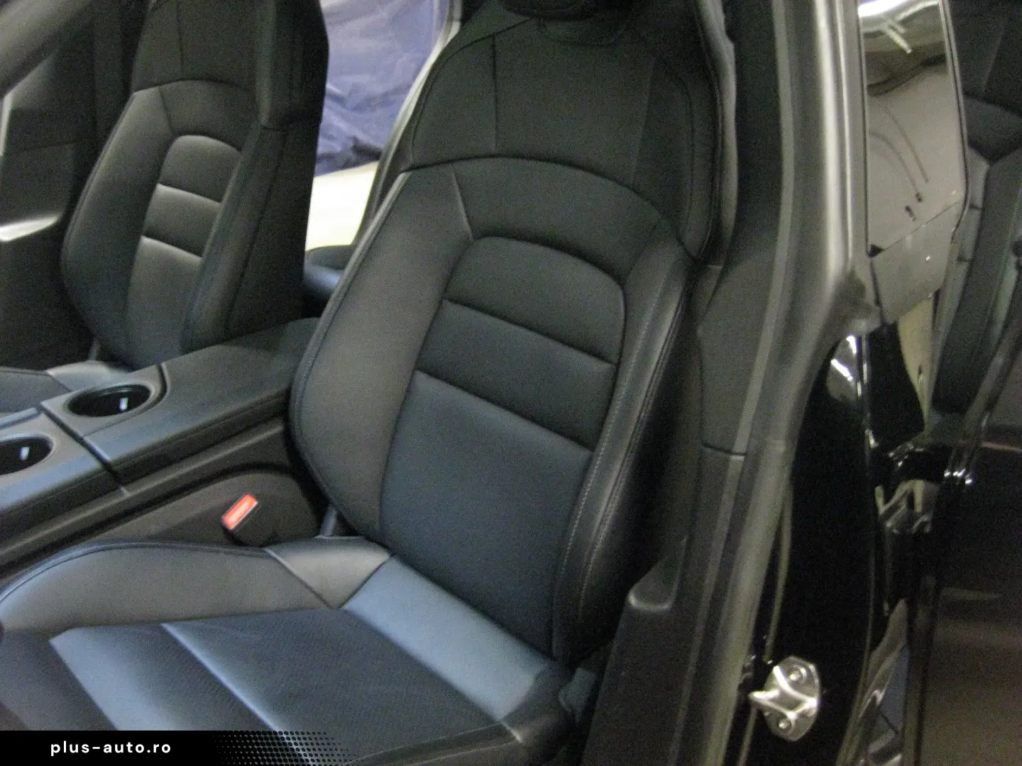 PORSCHE Taycan schw schw  per.batt 20  kamera