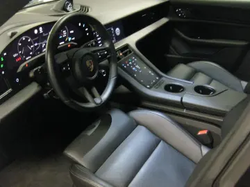 PORSCHE Taycan schw schw  per.batt 20  kamera