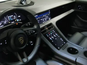 PORSCHE Taycan schw schw  per.batt 20  kamera