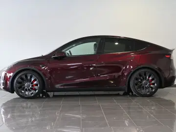 TESLA Model Y Performance Long Range Dual AWD