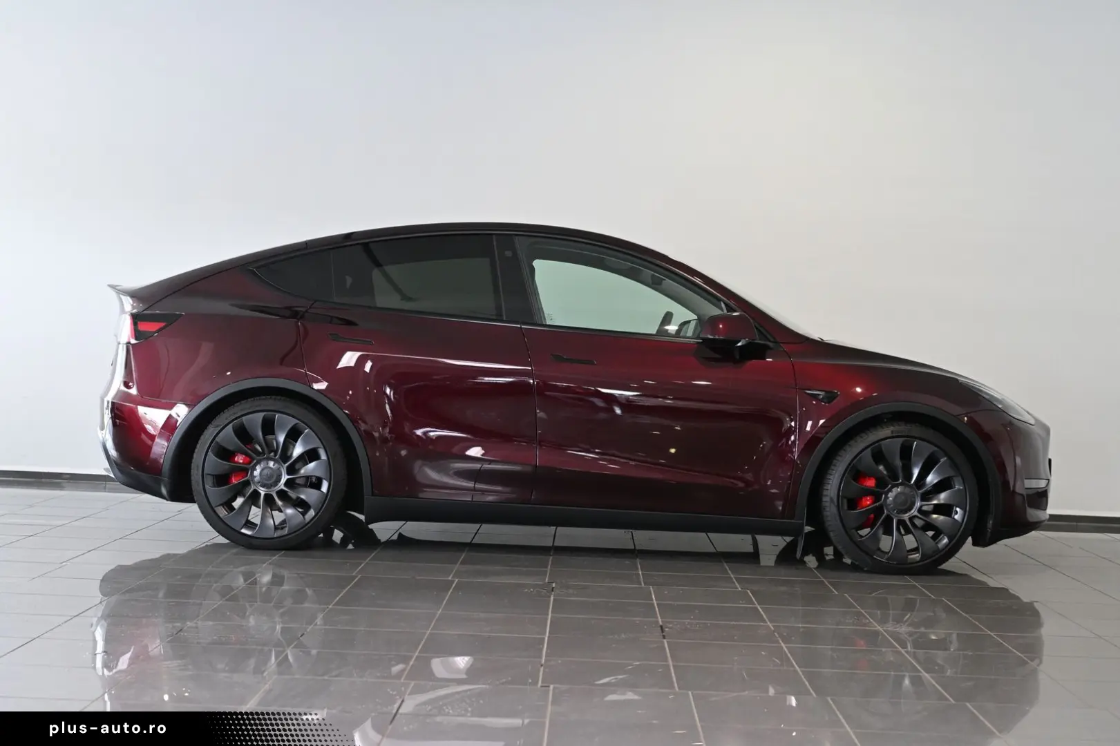 TESLA Model Y Performance Long Range Dual AWD