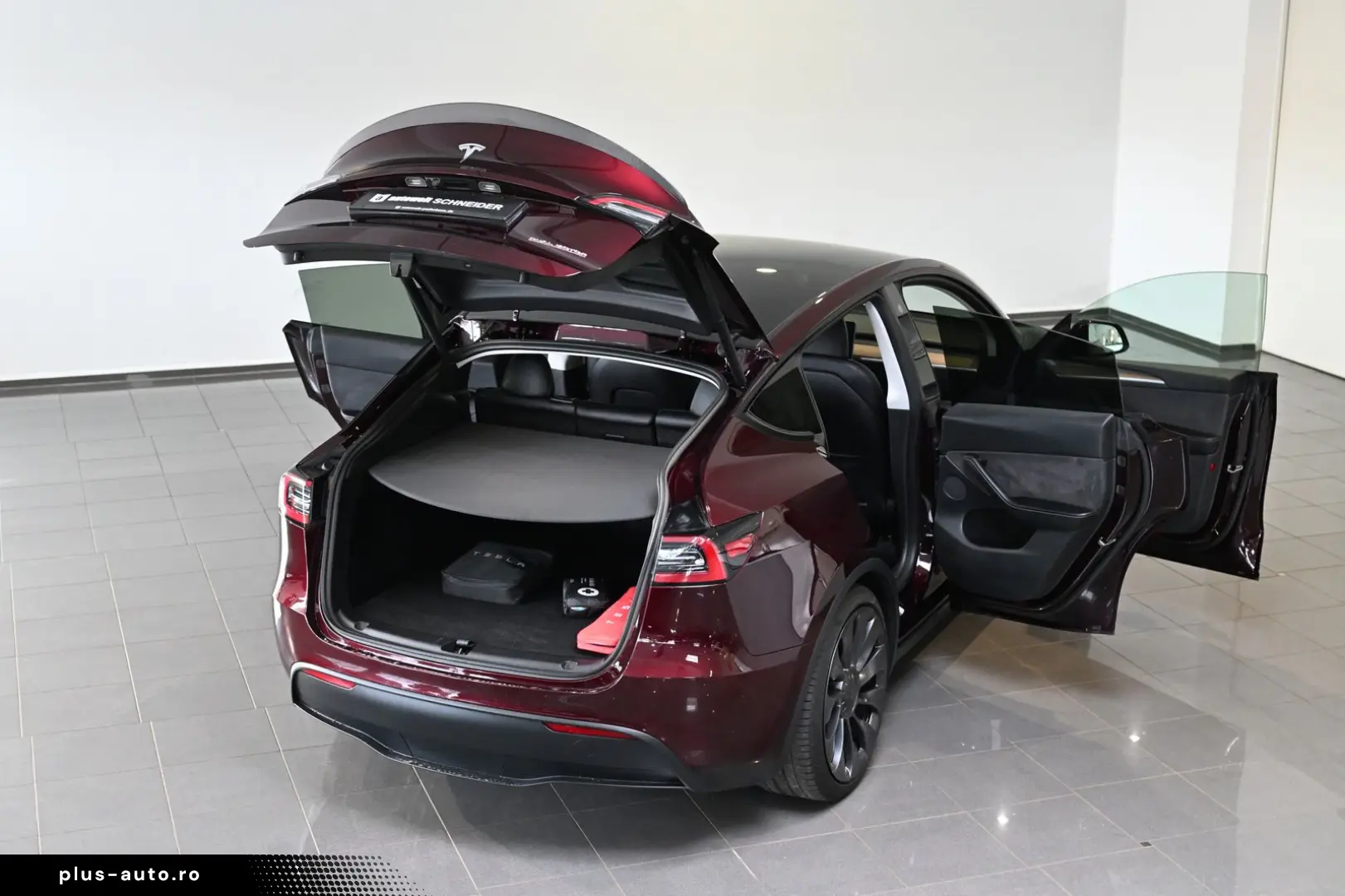 TESLA Model Y Performance Long Range Dual AWD