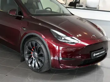 TESLA Model Y Performance Long Range Dual AWD