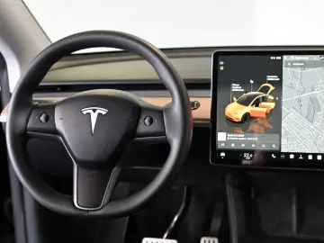 TESLA Model Y Performance Long Range Dual AWD