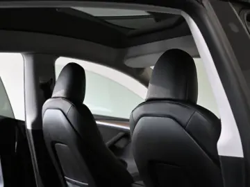 TESLA Model Y Performance Long Range Dual AWD