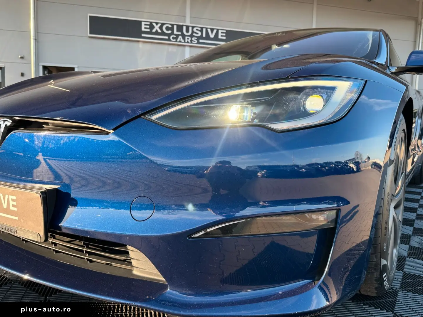 TESLA MODEL S MAXIMAL RANGE   Palladium   MATRIX   HW4