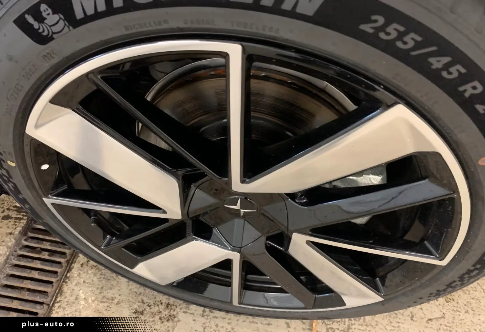 Polestar 4 Long Range Dual Pilot Plus HeadUp