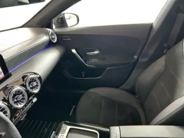 MERCEDES-BENZ CLA 200 Coupe AMG AMG MBUX Night Pano SHD Wide