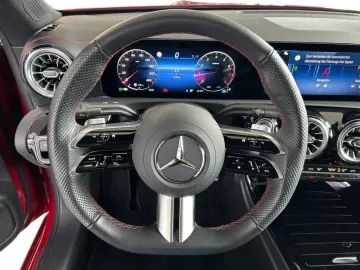 MERCEDES-BENZ CLA 200 Coupe AMG AMG MBUX Night Pano SHD Wide