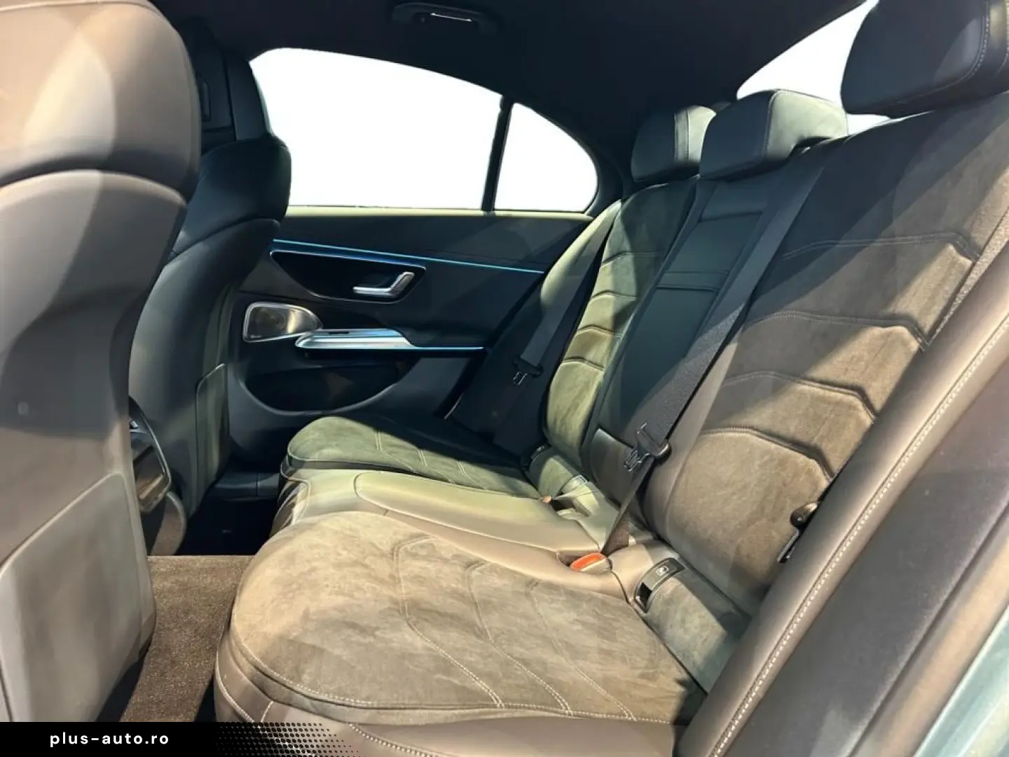 MERCEDES-BENZ E 300 e AMG AMG ILS MBUX Burm Night Fahrassist