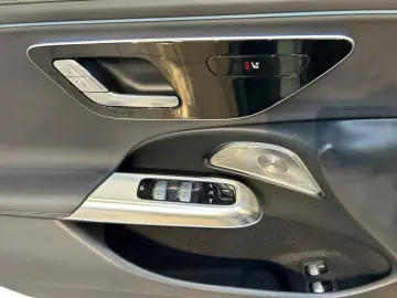 MERCEDES-BENZ E 300 e AMG AMG ILS MBUX Burm Night Fahrassist