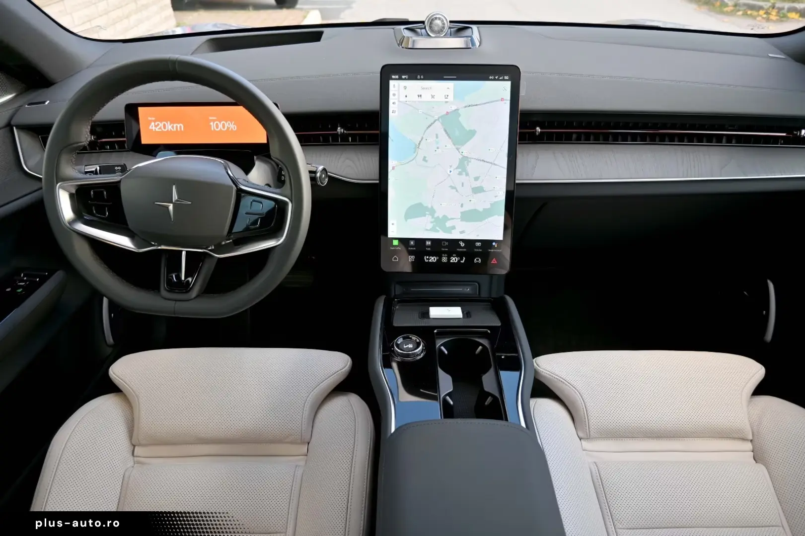 Polestar 3   in STOCK  B&W   MASSAGE