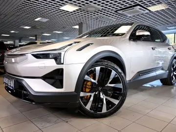 Polestar 3   in STOCK  B&W   MASSAGE