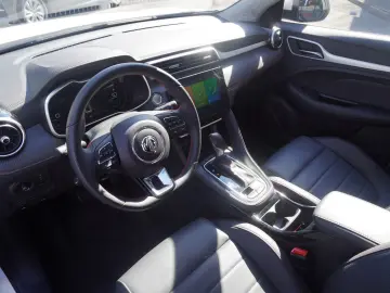 MG ZS 1.0 T-GDI Luxury Aut. LED Navi 360