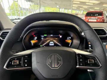 MG ZS Hybrid  LuxuryAHK GJR 360  LED LHZ SH ACC