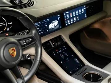 Porsche Taycan 4S Sport Turismo PDLS  BOSE 360