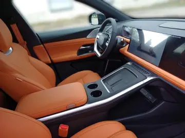 XPENG G9 Performance MidnightBlack BraunLeder