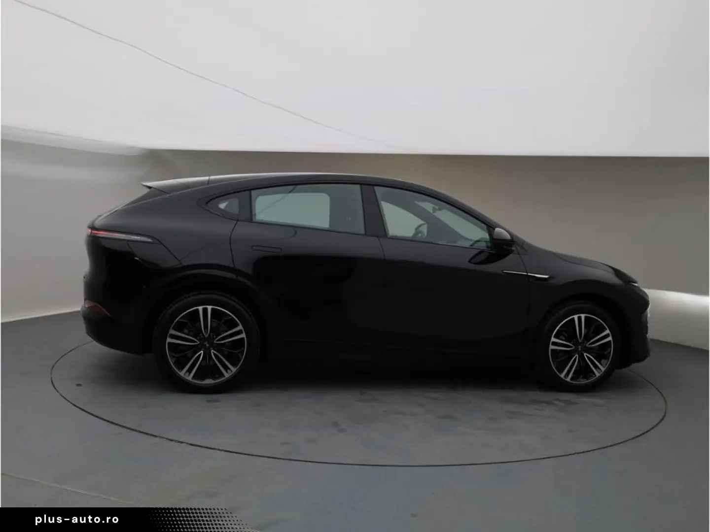 XPENG G6 AWD Performance Distr Pano 360Kam Leder