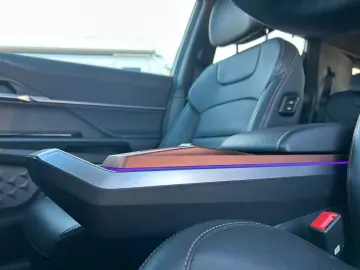 KGM Torres EVX  Abstandstempomat  LEDScheinwerfer