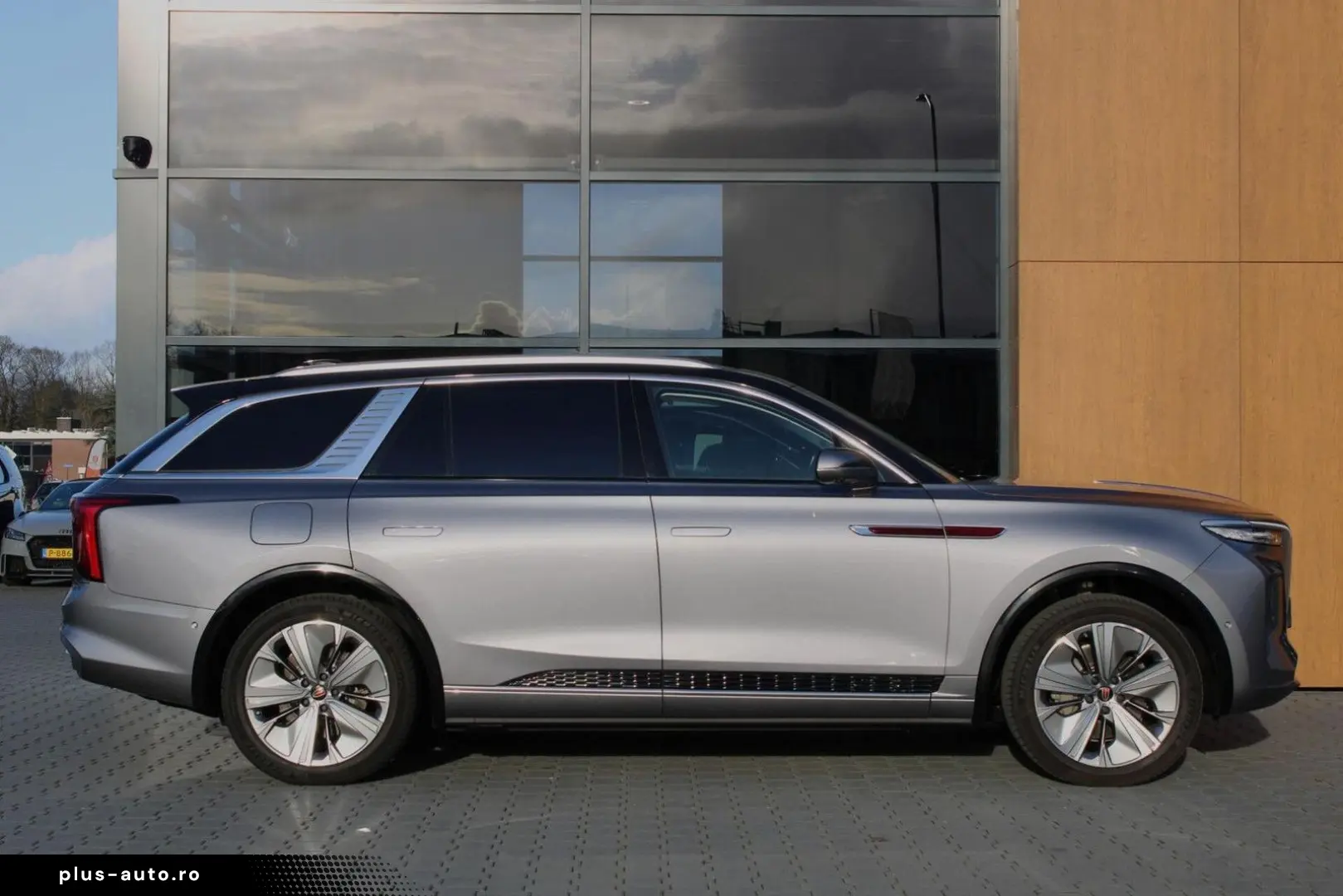HONGQI E-HS9 Executive 99kWh   7-pers   Orginal NL   20