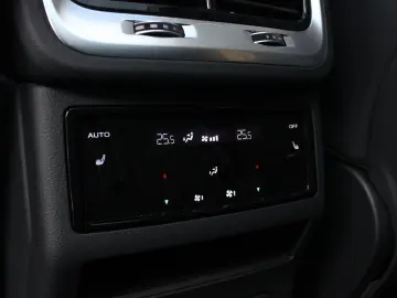 HONGQI E-HS9 Executive 99kWh   7-pers   Orginal NL   20