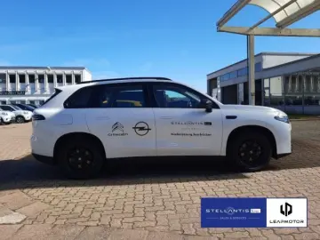 LEAPMOTOR C10 1.5 REEV 28 4 kWh