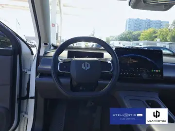 LEAPMOTOR C10 1.5 REEV 28 4 kWh