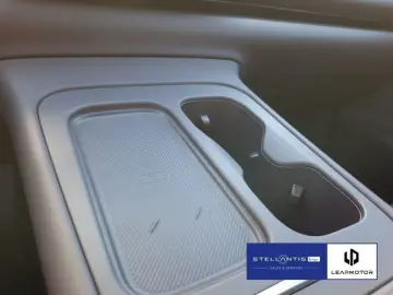 LEAPMOTOR C10 1.5 REEV 28 4 kWh