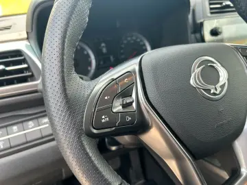 KGM Tivoli 1.5l Quartz Lederausstattung  Navi