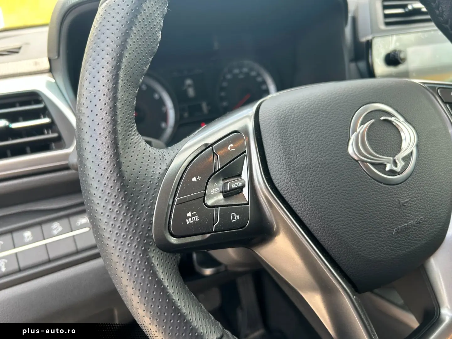 KGM Tivoli 1.5l Quartz Lederausstattung  Navi