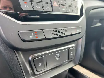 KGM Tivoli 1.5l Quartz Lederausstattung  Navi