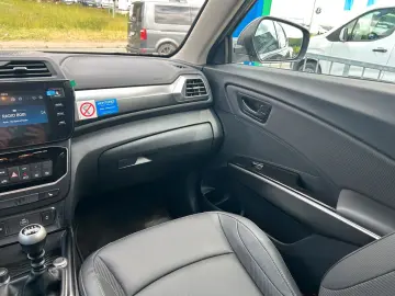 KGM Tivoli 1.5l Quartz Lederausstattung  Navi