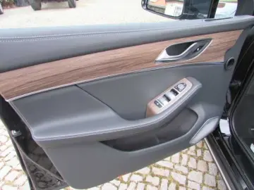 SERES Seres 5 EV  530 km Ultimate Executive Luxury Hig