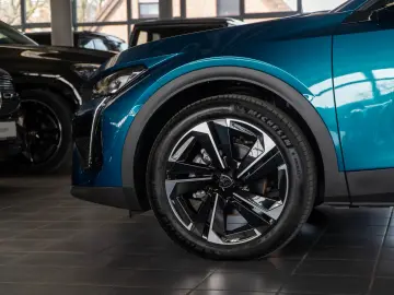 PEUGEOT 408 Allure Park Komfort-Paket 360 Abstands.