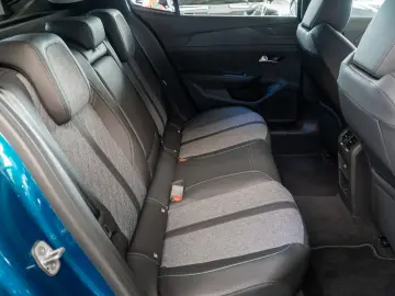 PEUGEOT 408 Allure Park Komfort-Paket 360 Abstands.